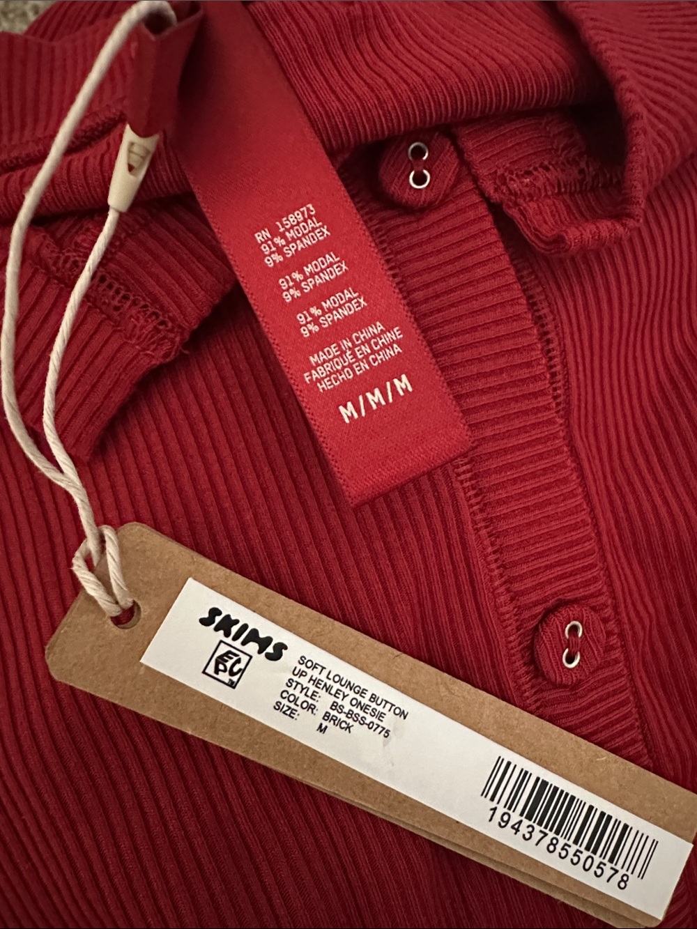 SKIMS Soft Lounge Button-up Henley Onsie Brick - Picture 4 of 5